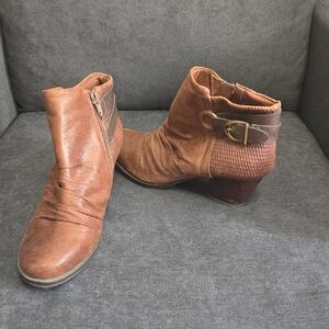 Womens BareTraps Tan Ankle Booties with Buckle